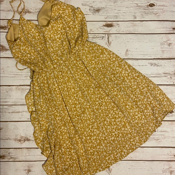 Everly Dress - Picture 3 of 6